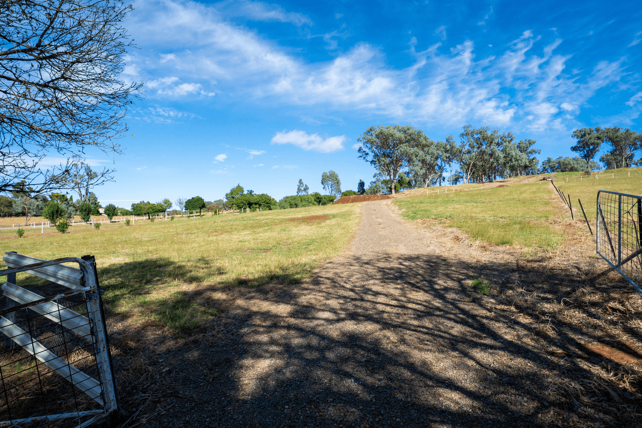 42 Beatrice Road, BURRUMBUTTOCK, NSW 2642