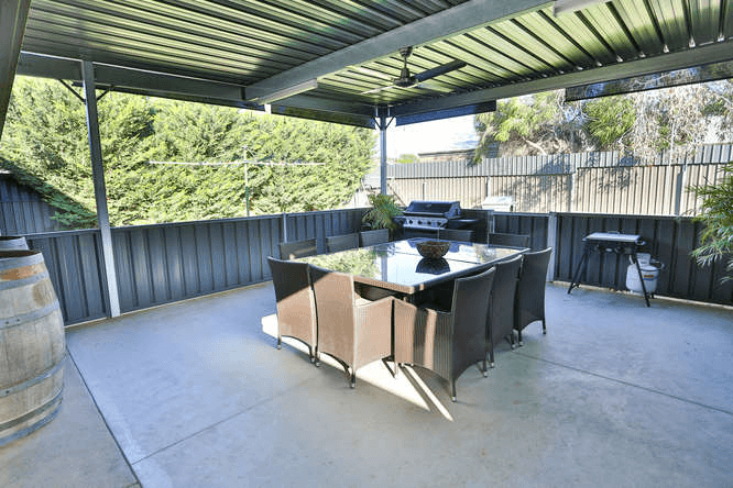 41 Crane Drive, BURONGA, NSW 2739