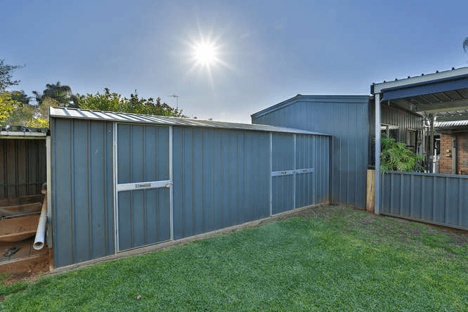 41 Crane Drive, BURONGA, NSW 2739