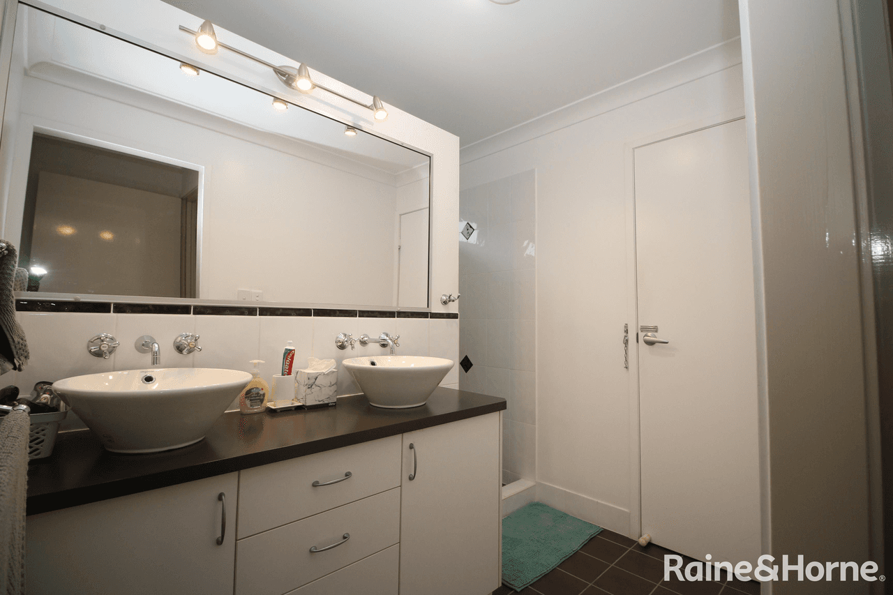 20 Macaulay Drive, KINGAROY, QLD 4610