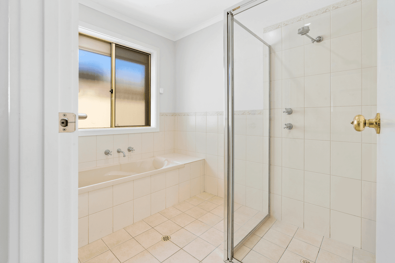 8 Eckermann Close, PARINGA, SA 5340