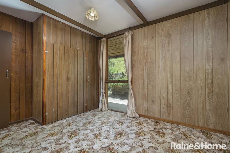 1 Christopher Crescent, WOODEND, VIC 3442