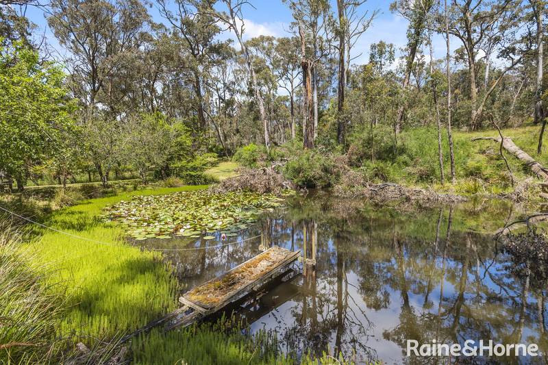 1 Christopher Crescent, WOODEND, VIC 3442