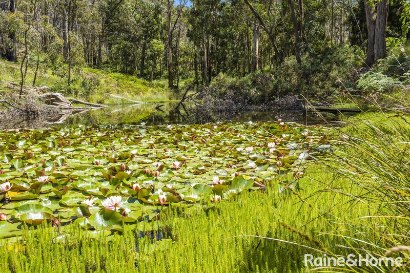 1 Christopher Crescent, WOODEND, VIC 3442
