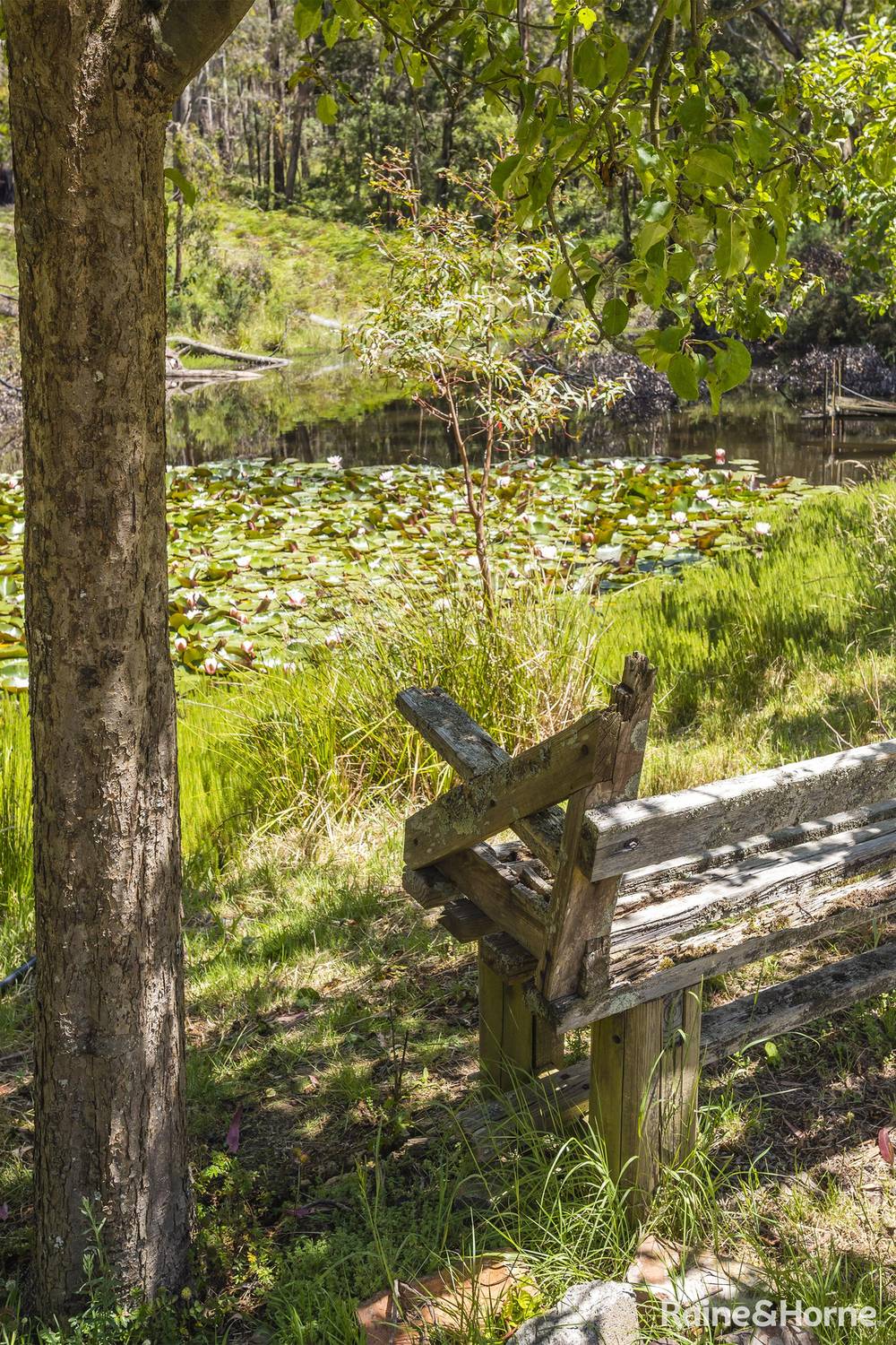 1 Christopher Crescent, WOODEND, VIC 3442