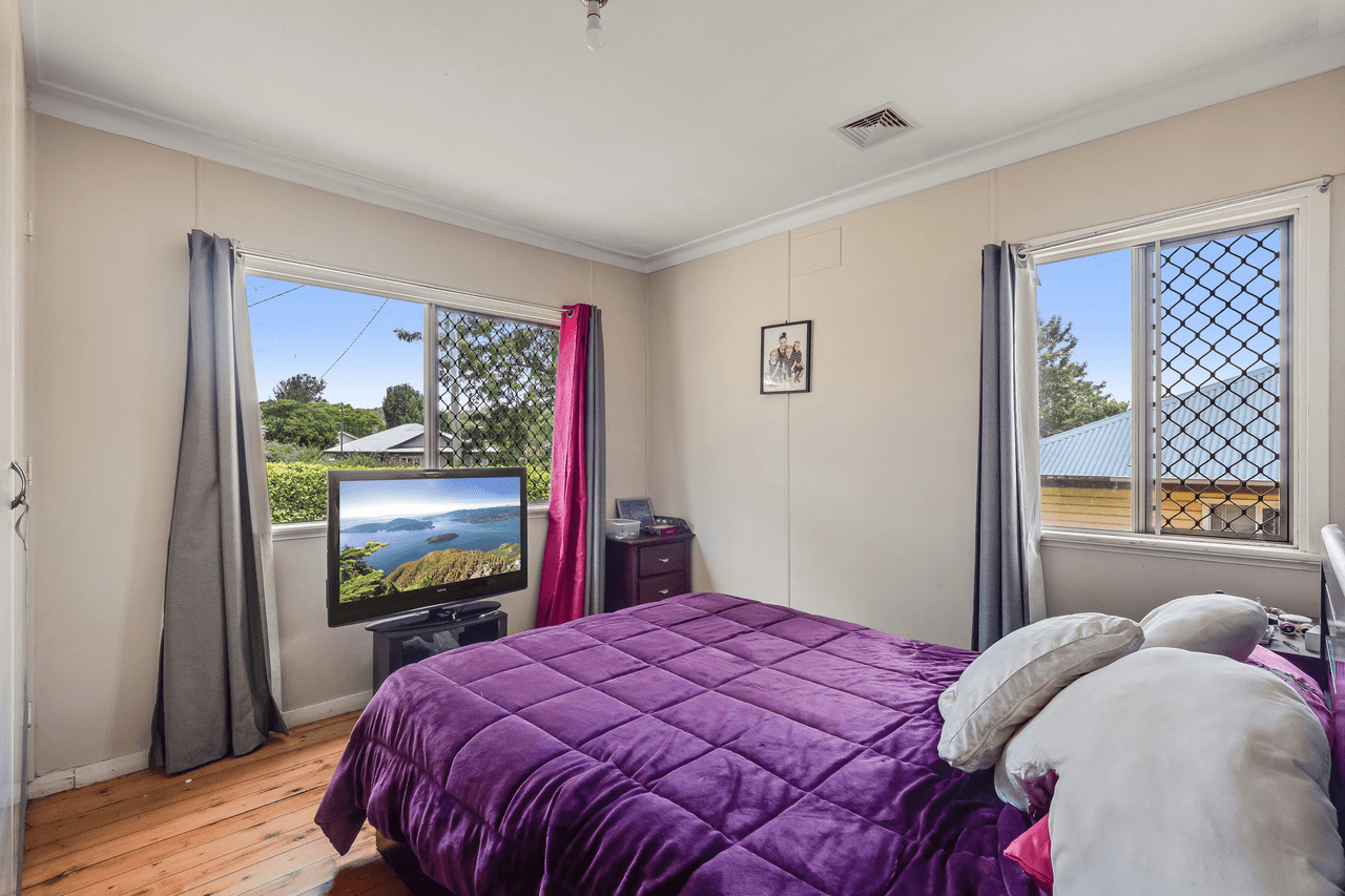 27 Doyle Street, HARLAXTON, QLD 4350