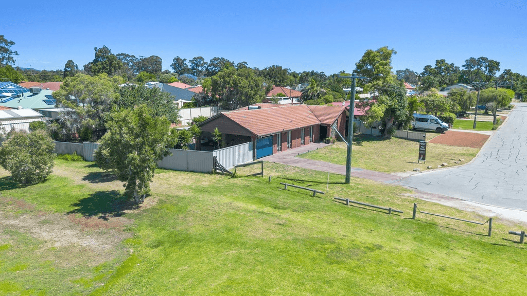 12 Poplar Court, Forrestfield, WA 6058