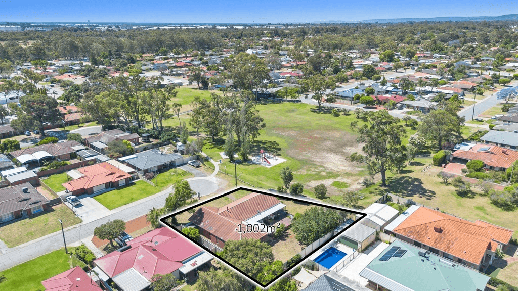 12 Poplar Court, Forrestfield, WA 6058