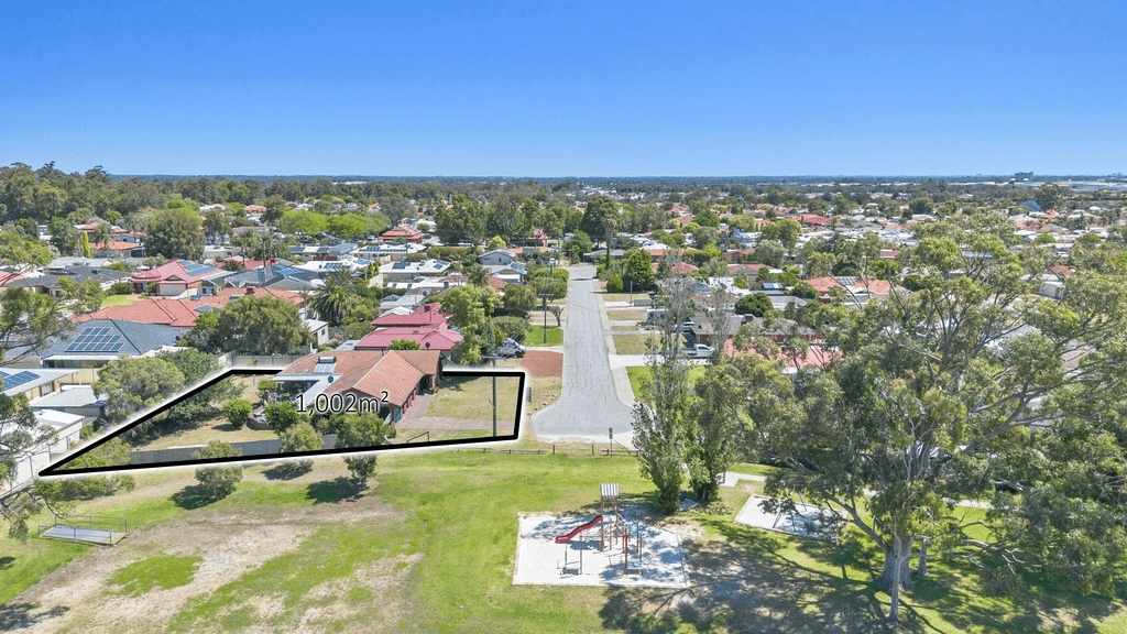 12 Poplar Court, Forrestfield, WA 6058