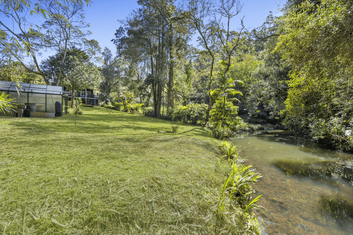 33 Lloyds Road, SPRINGBROOK, QLD 4213