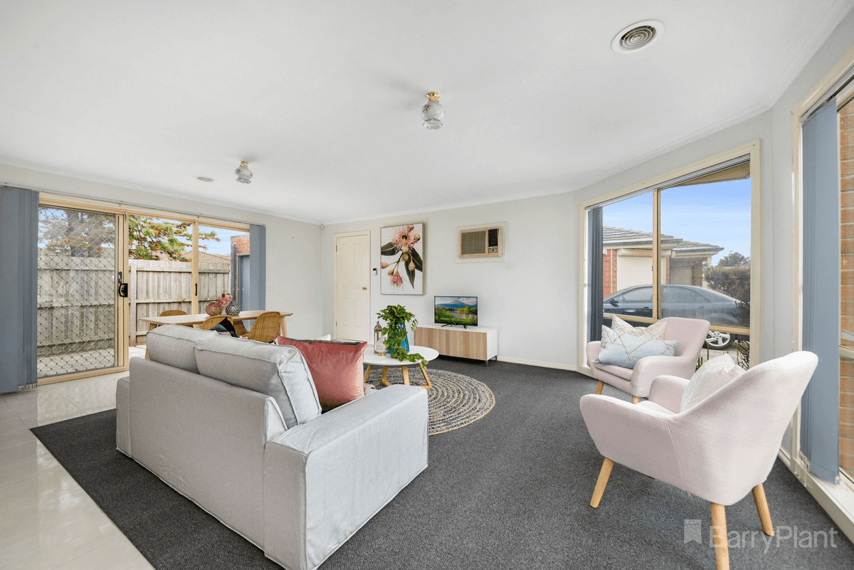 2/11 King Street, Pakenham, VIC 3810