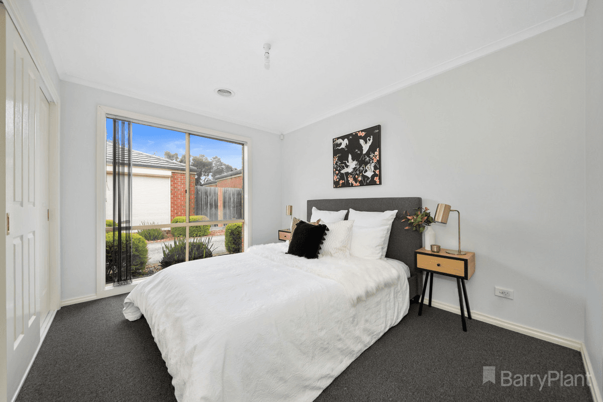 2/11 King Street, Pakenham, VIC 3810