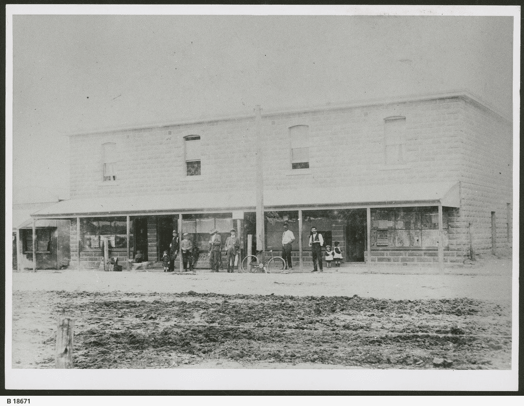 25-28 Railway Tce South, PINNAROO, SA 5304