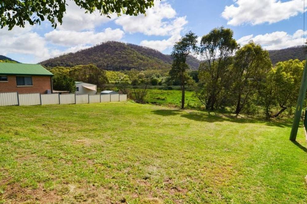 16 Chivers Close, Lithgow, NSW 2790