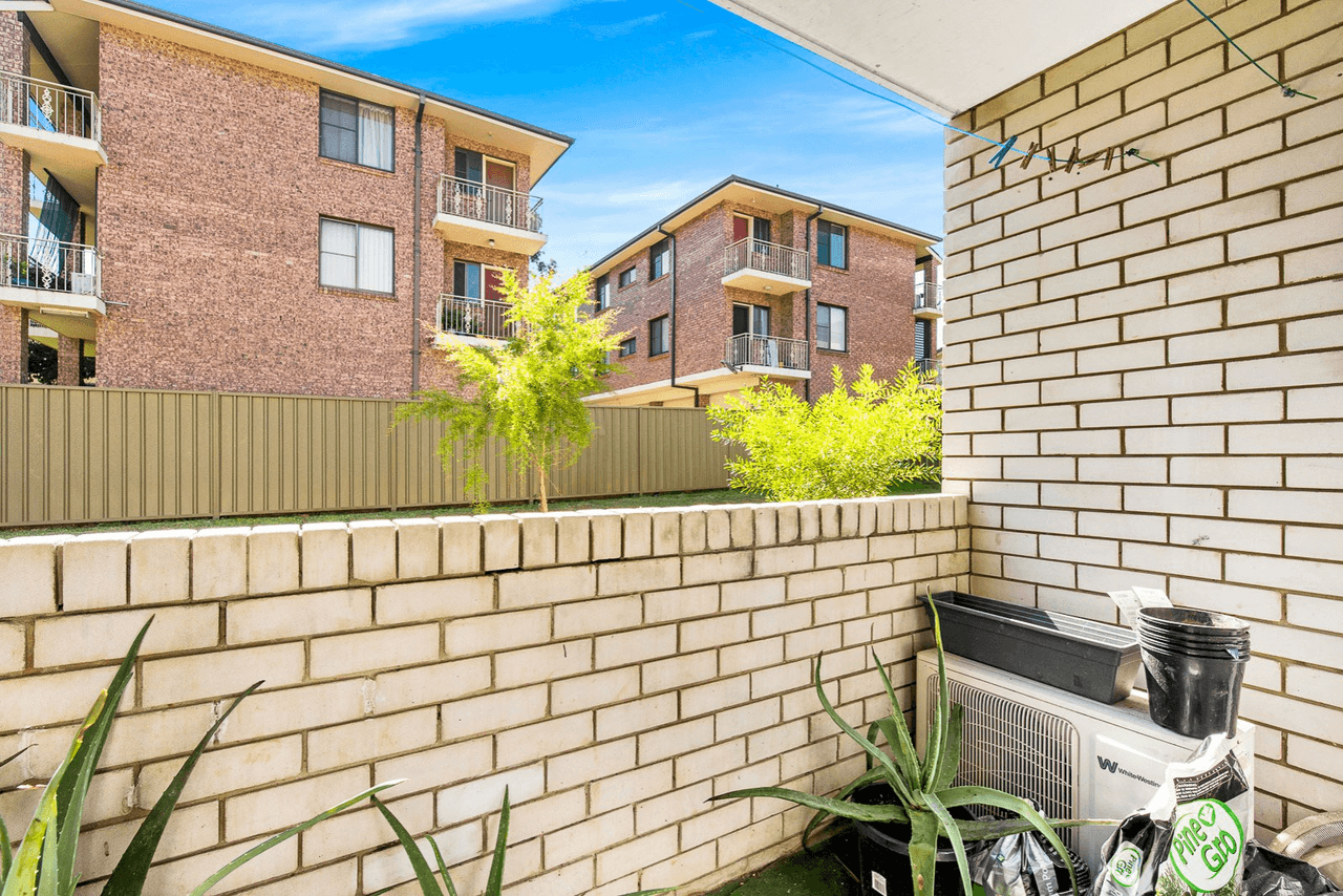 1/4 The Crescent, PENRITH, NSW 2750