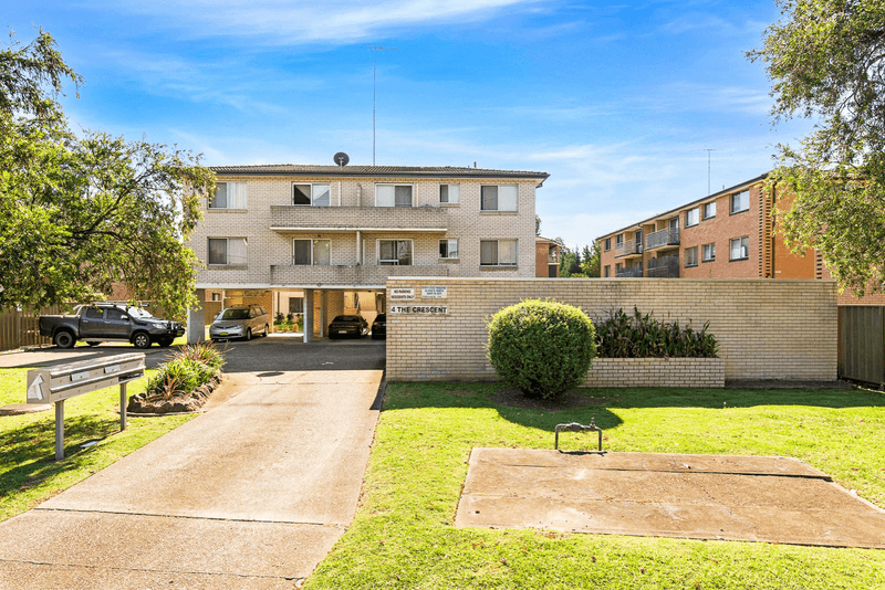 1/4 The Crescent, PENRITH, NSW 2750