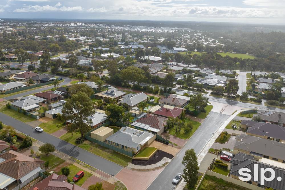 8 Abbey Green Road, Banksia Grove, WA 6031
