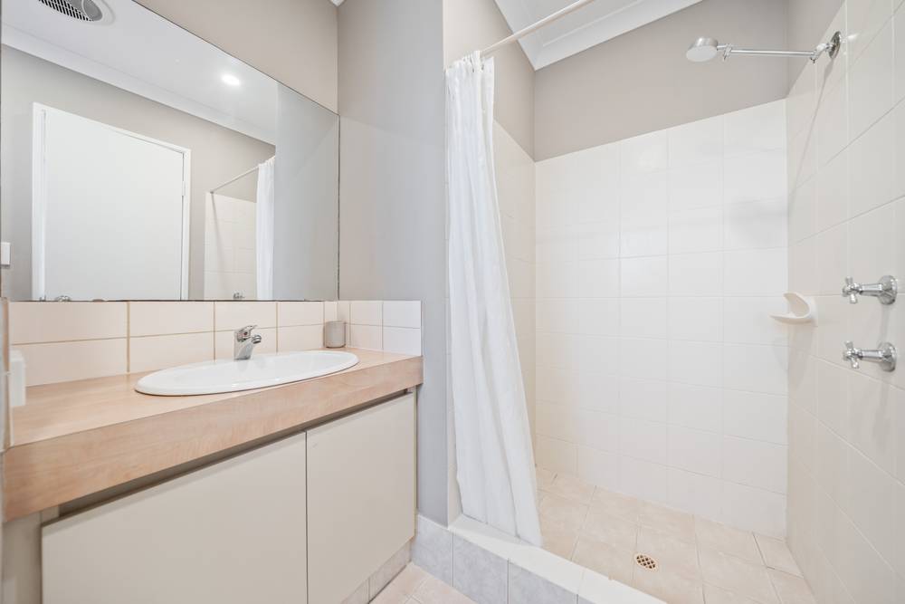 8 Abbey Green Road, Banksia Grove, WA 6031