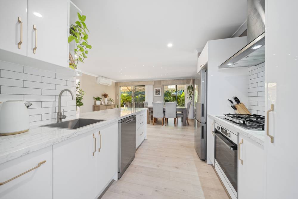 8 Abbey Green Road, Banksia Grove, WA 6031