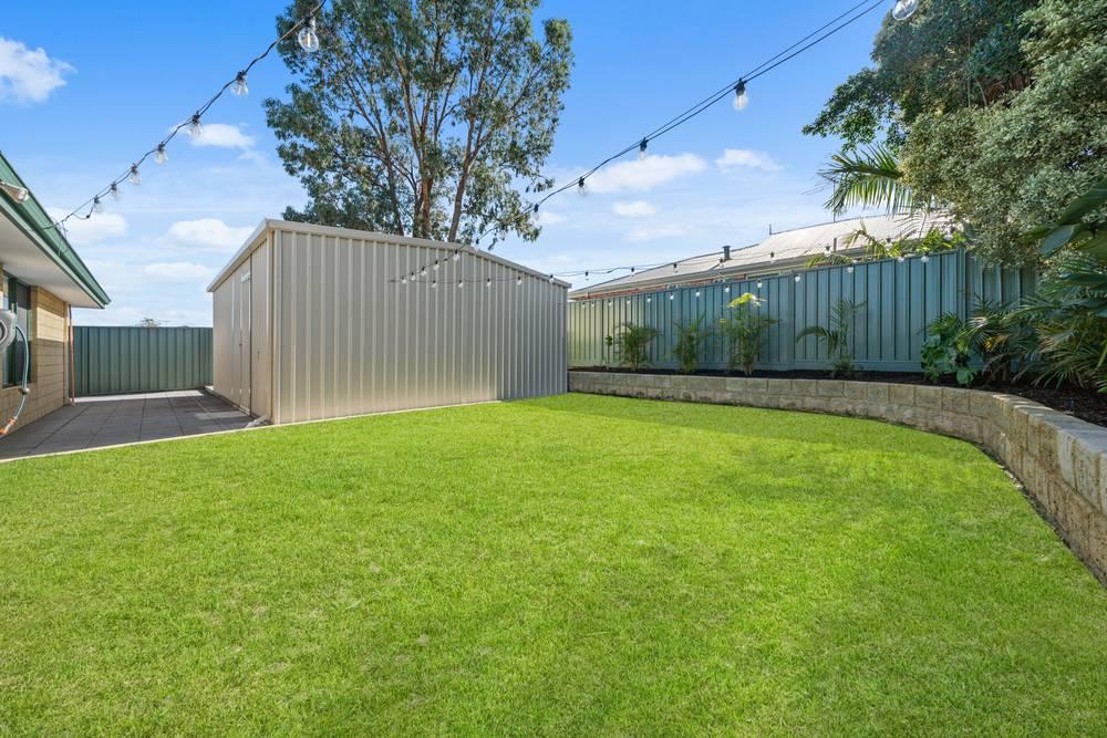 8 Abbey Green Road, Banksia Grove, WA 6031