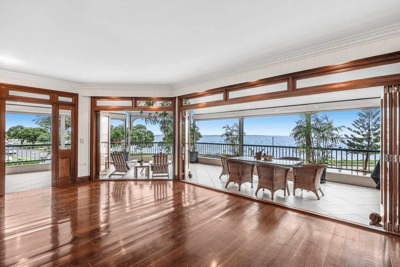 2 of 409 Esplanade, Manly, QLD 4179