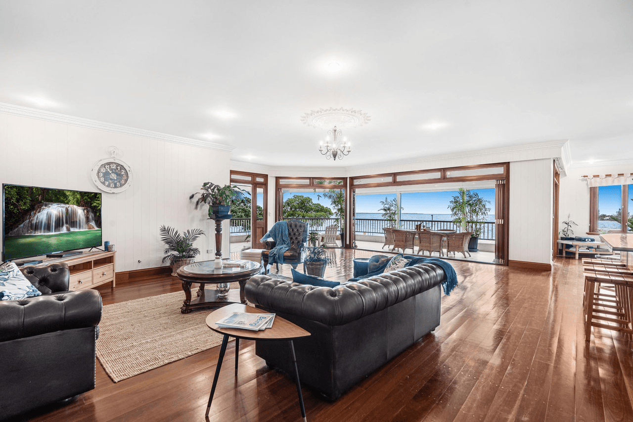 2 of 409 Esplanade, Manly, QLD 4179