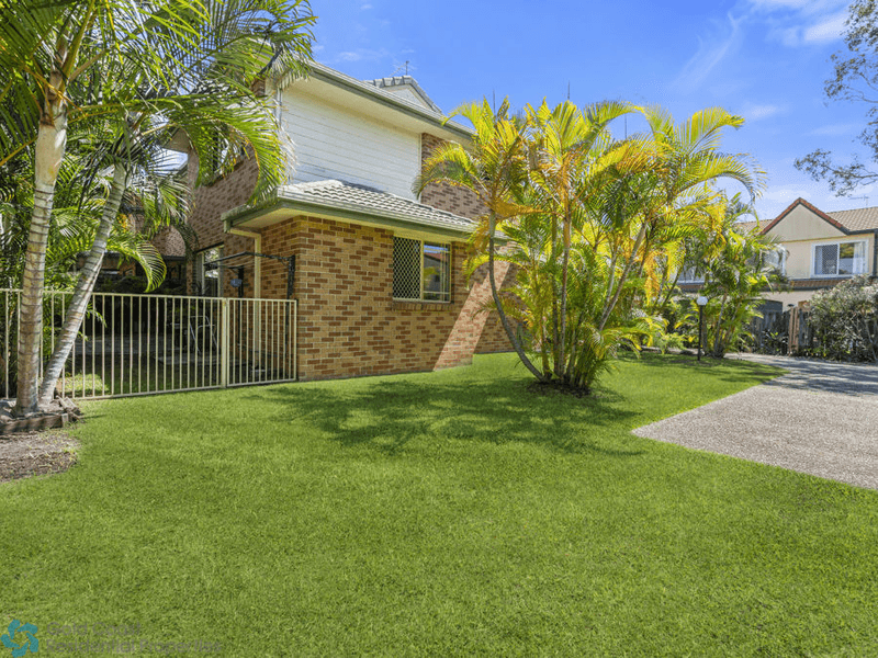 4/32 Government Road, LABRADOR, QLD 4215