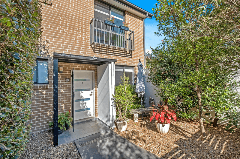 4/8 CHESTNUT AVE, TELOPEA, NSW 2117