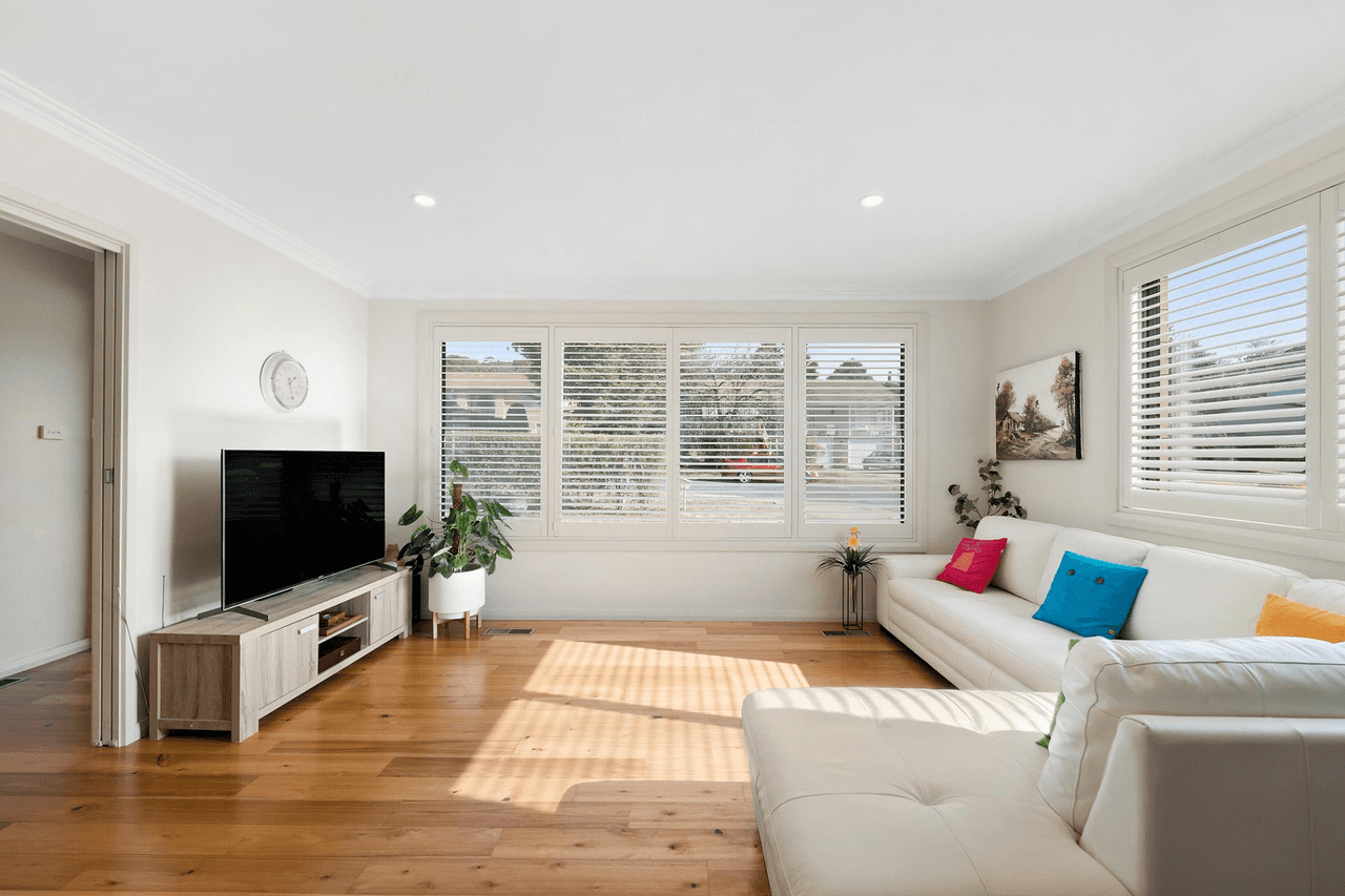 7 McLaren Crescent, PEARCE, ACT 2607