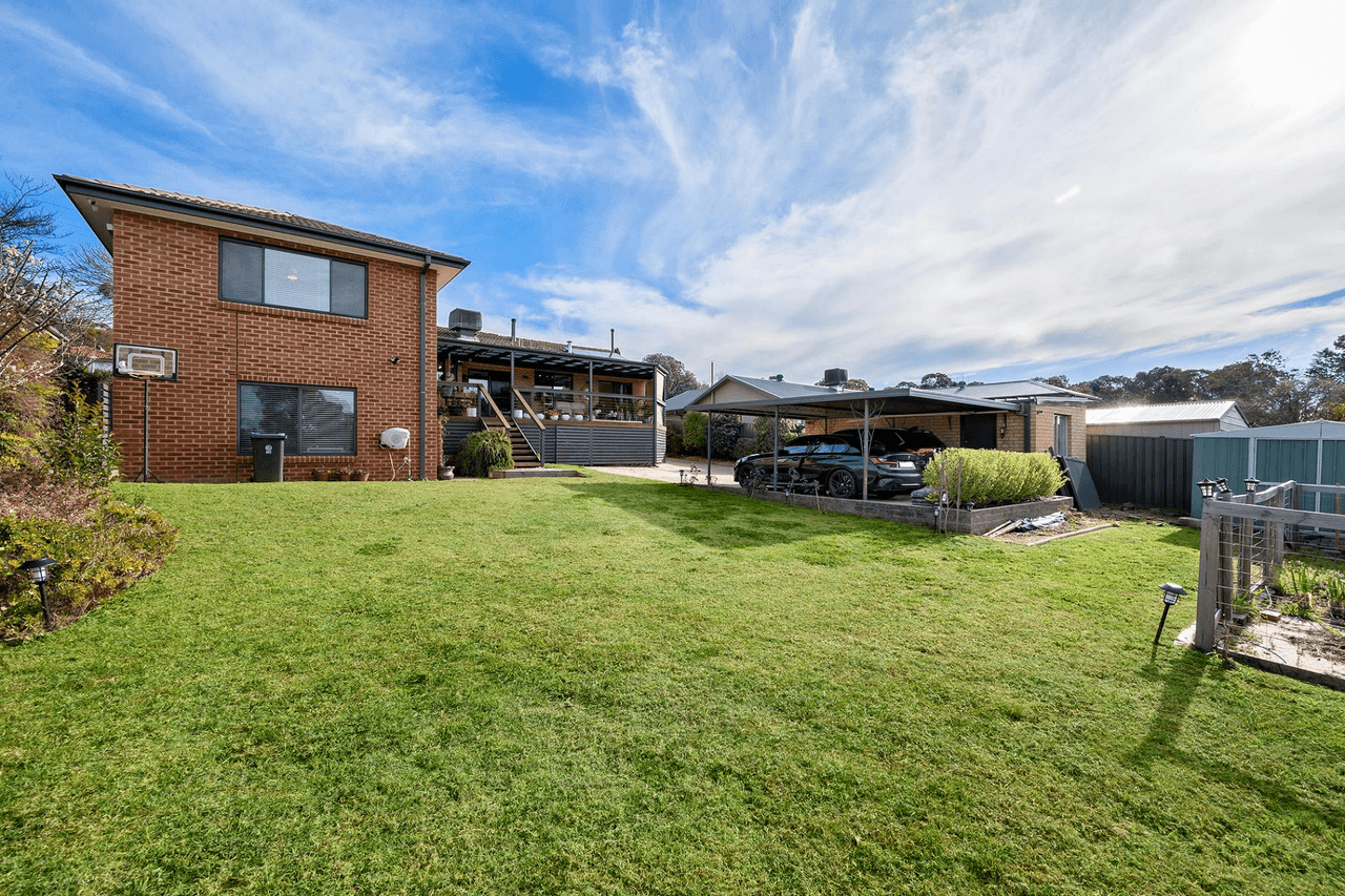 7 McLaren Crescent, PEARCE, ACT 2607