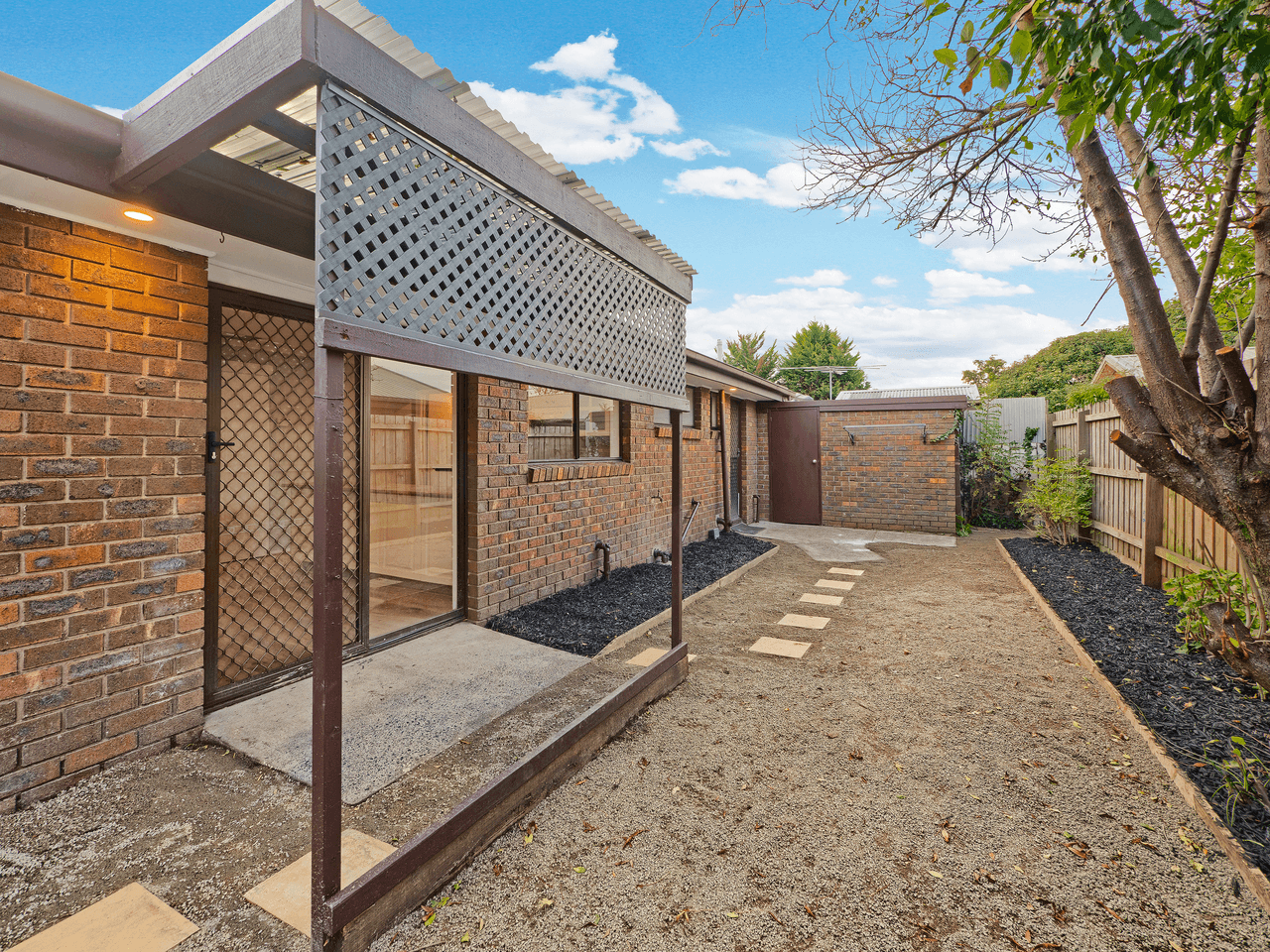 4/7 Normanby Street, CRANBOURNE, VIC 3977