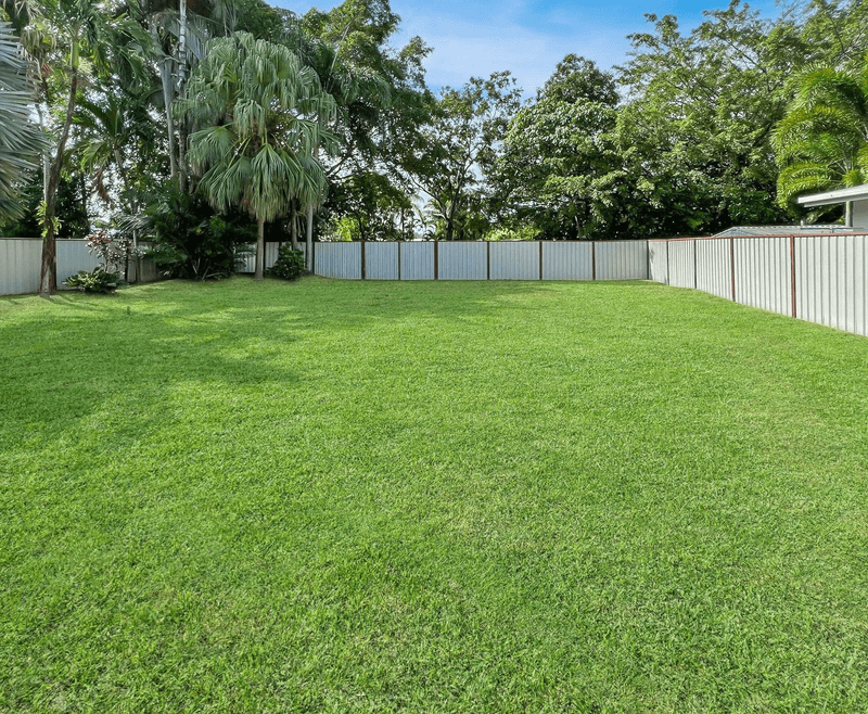 8 Newport Close, Kewarra Beach, QLD 4879