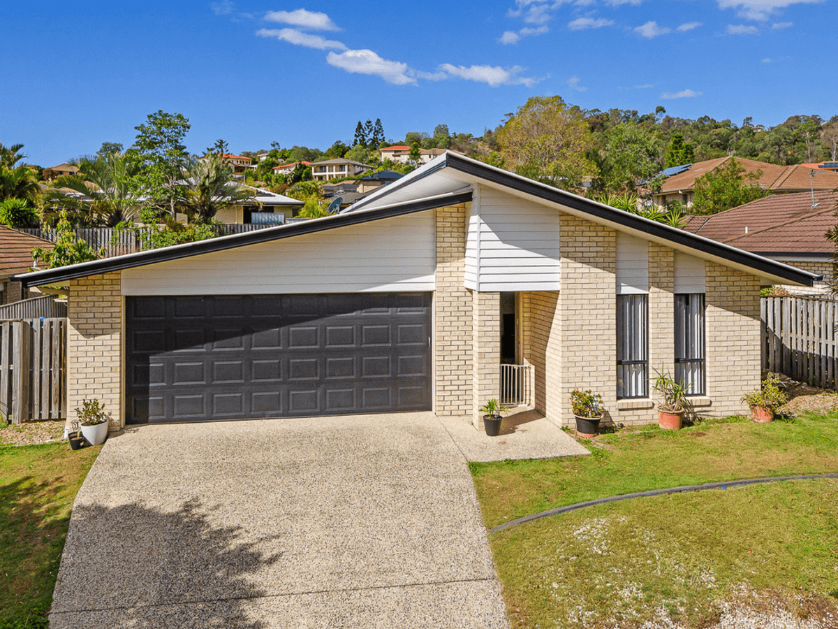 8 Taske Rise, Pacific Pines, QLD 4211