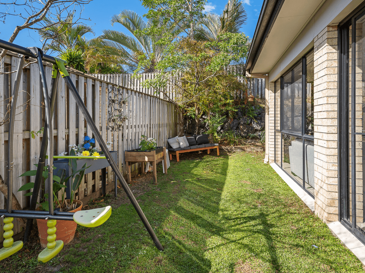 8 Taske Rise, Pacific Pines, QLD 4211