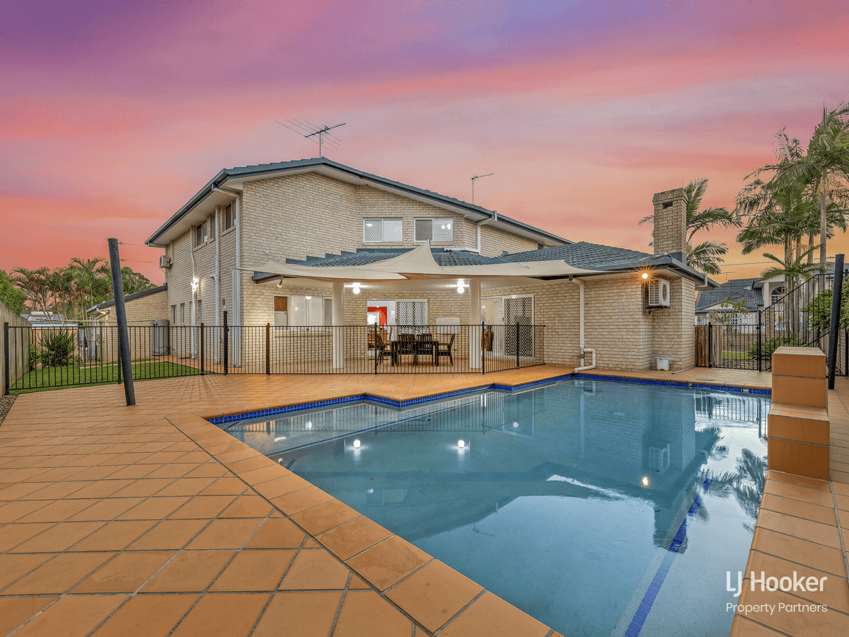 2 Gangar Close, EIGHT MILE PLAINS, QLD 4113