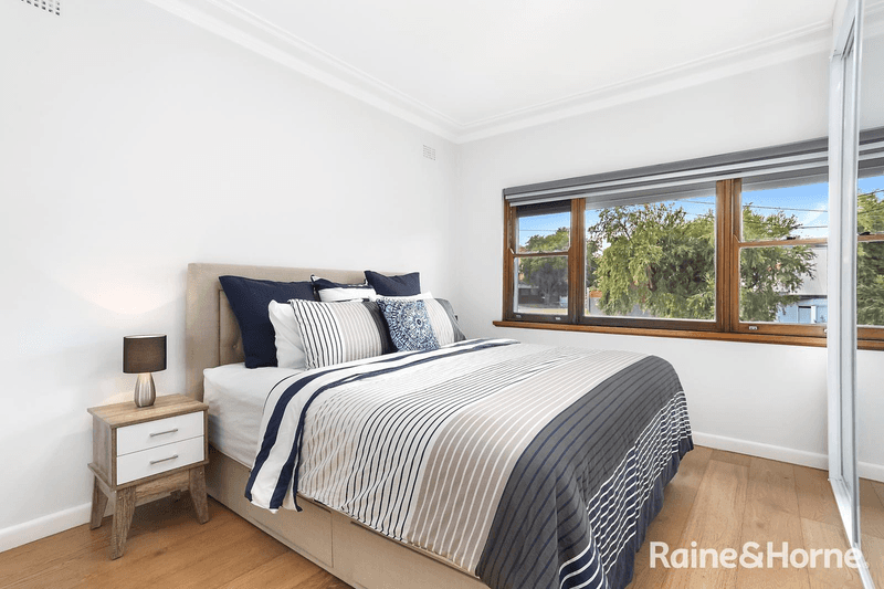 10 Keevin Street, ROSELANDS, NSW 2196