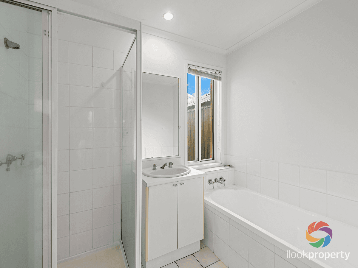 5 Teasel Crescent, Forest Lake, QLD 4078