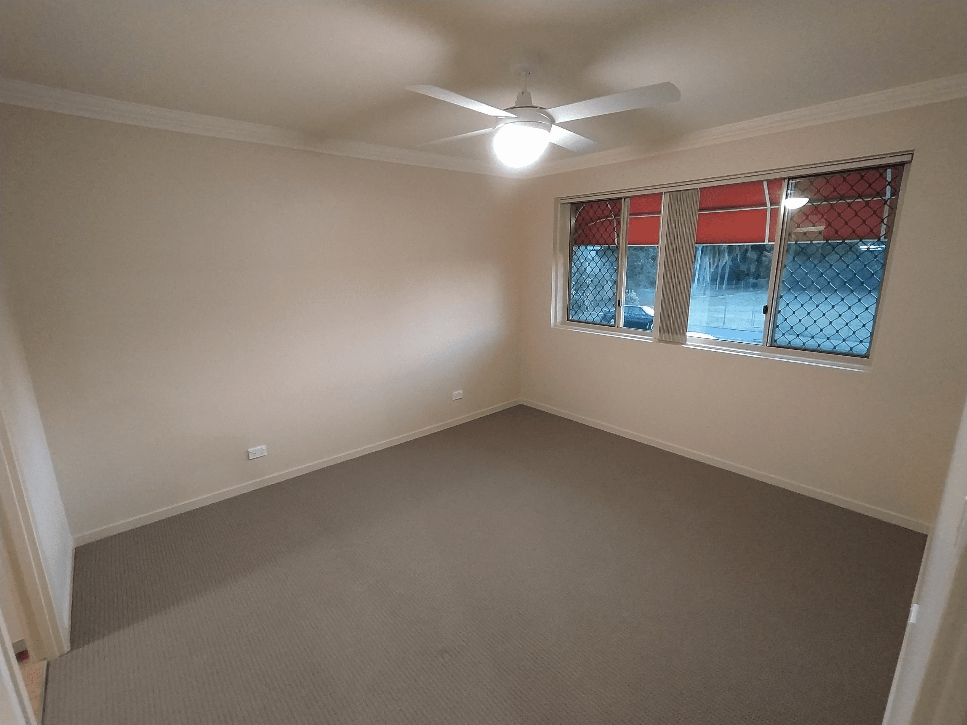 1/14 Phillip Street, LABRADOR, QLD 4215