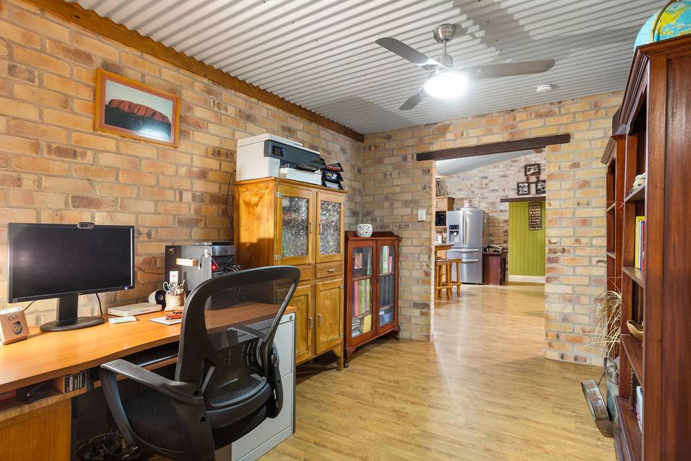 2 Firetail Avenue, REGENCY DOWNS, QLD 4341