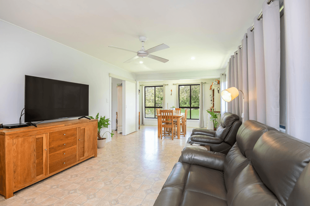 19 Marina Crescent, URUNGA, NSW 2455