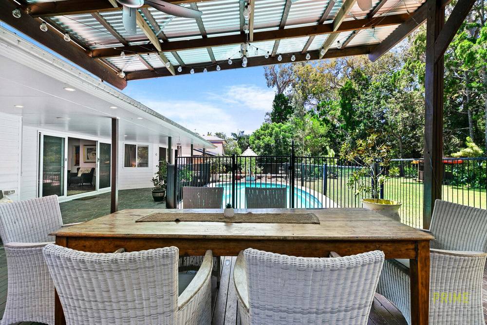 122 Kingfisher Parade, Toogoom, QLD 4655