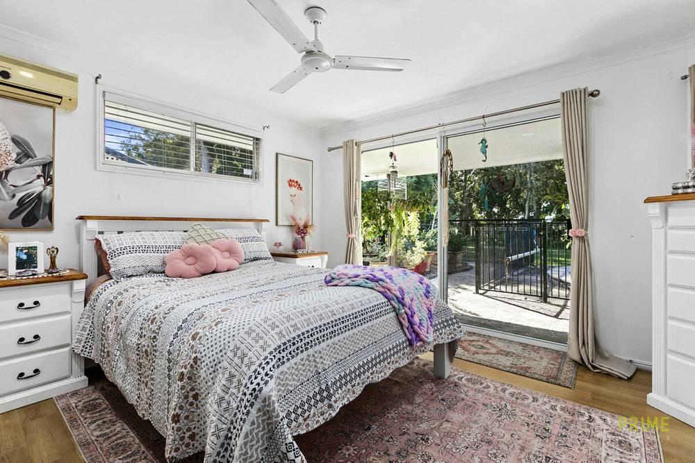 122 Kingfisher Parade, Toogoom, QLD 4655