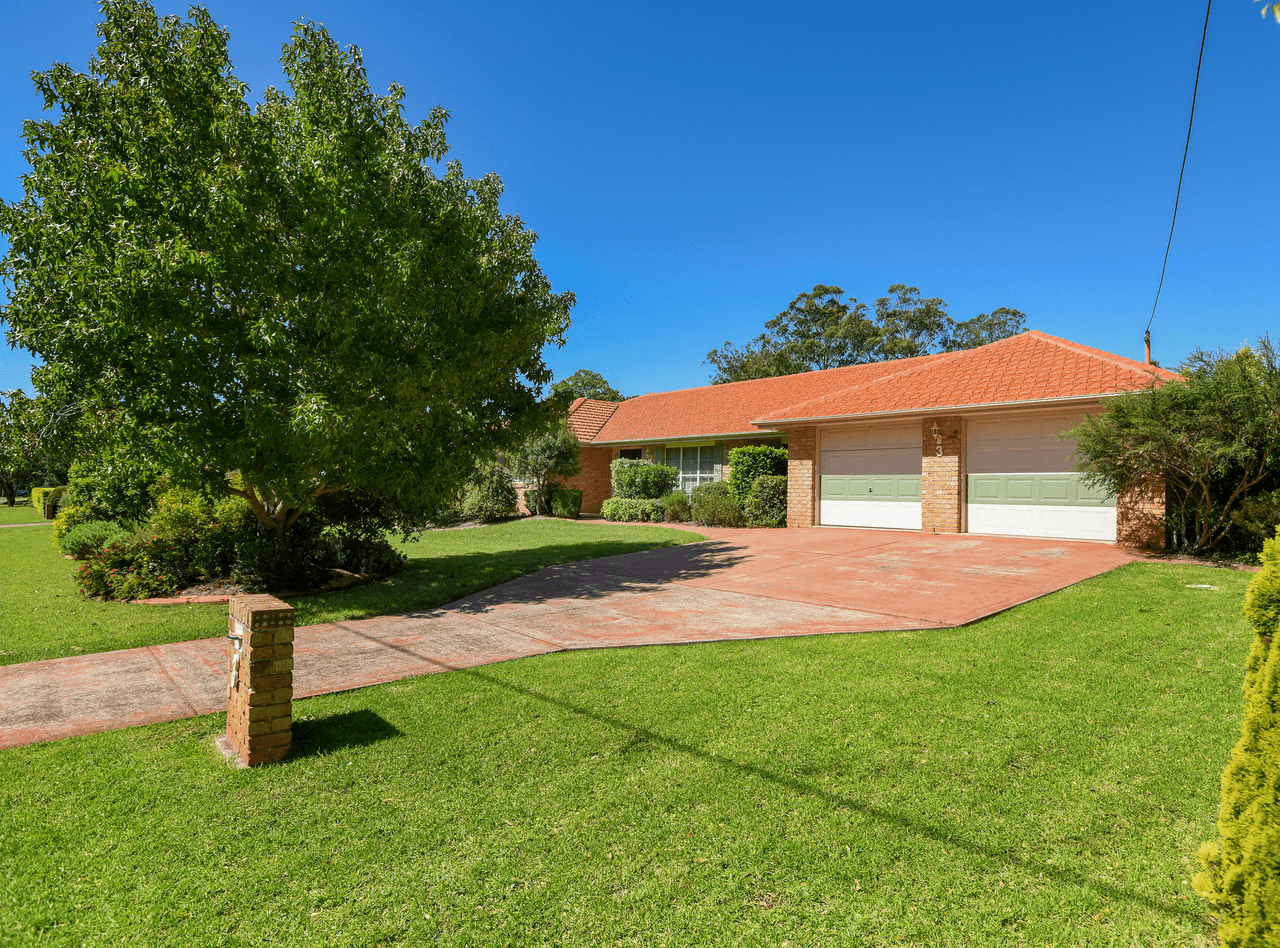 3 Lorikeet Street, HIGHFIELDS, QLD 4352