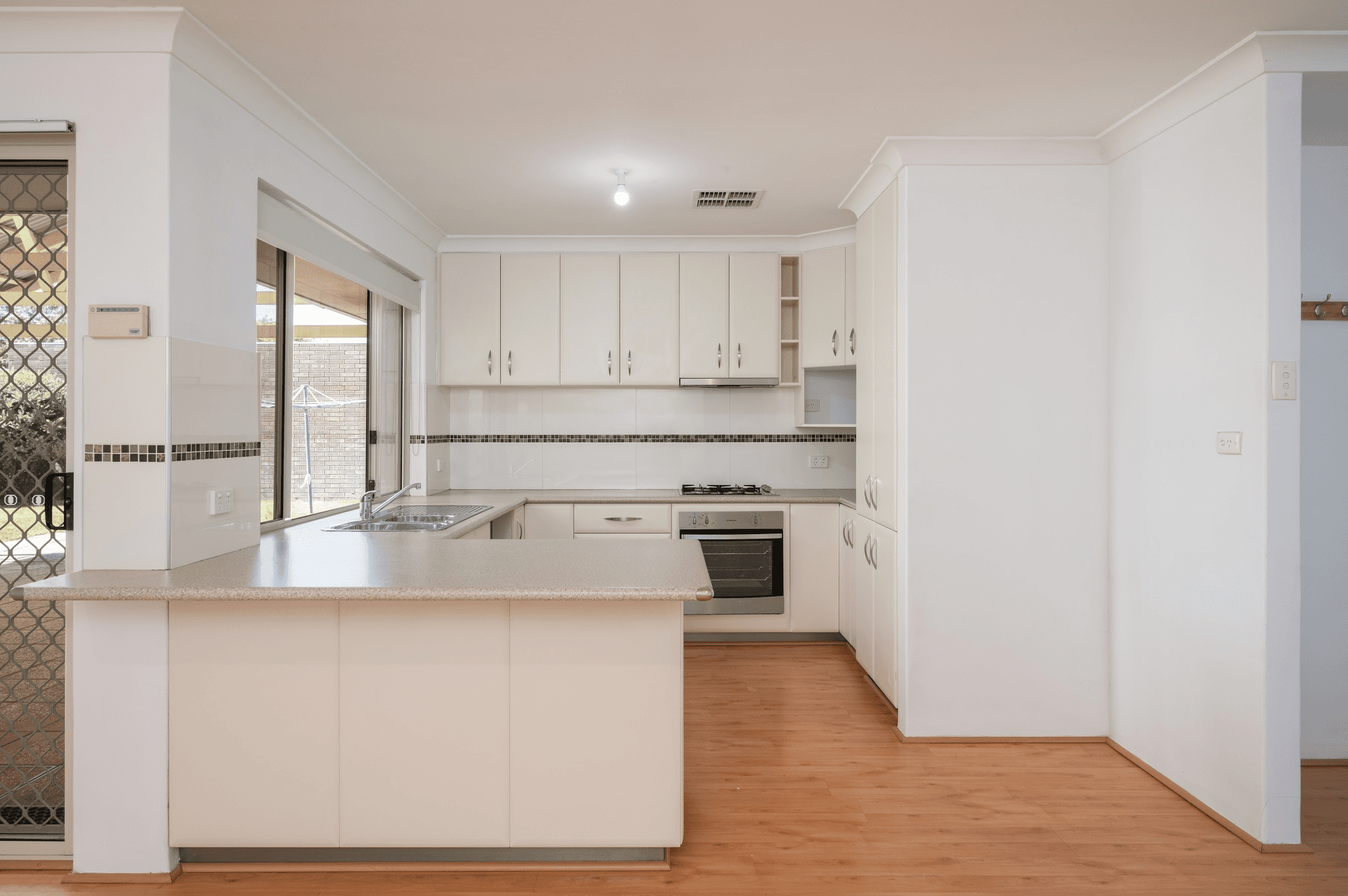 33 Cornwallis Road, Madora Bay, WA 6210