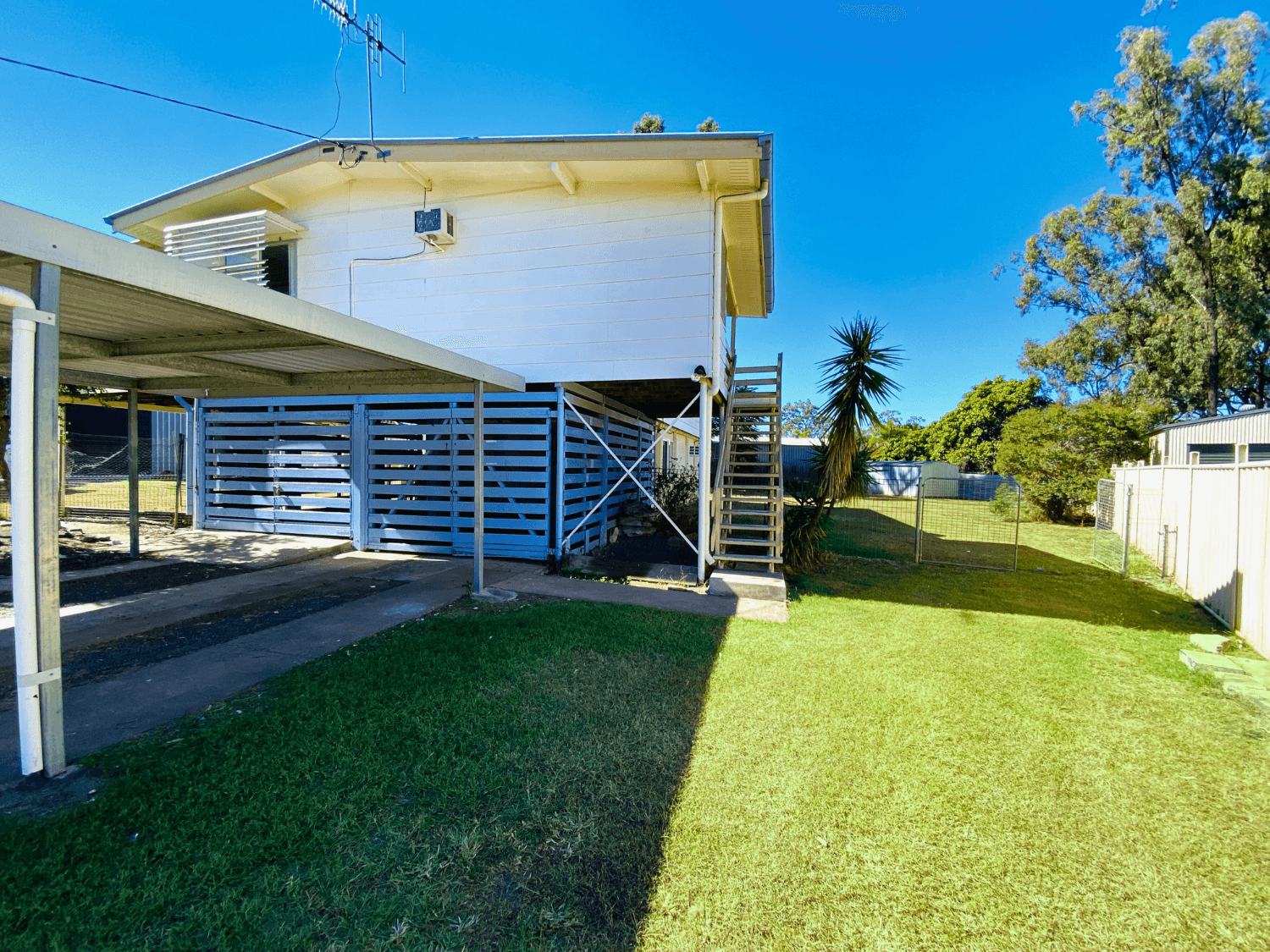 10 Fraser Court, DYSART, QLD 4745