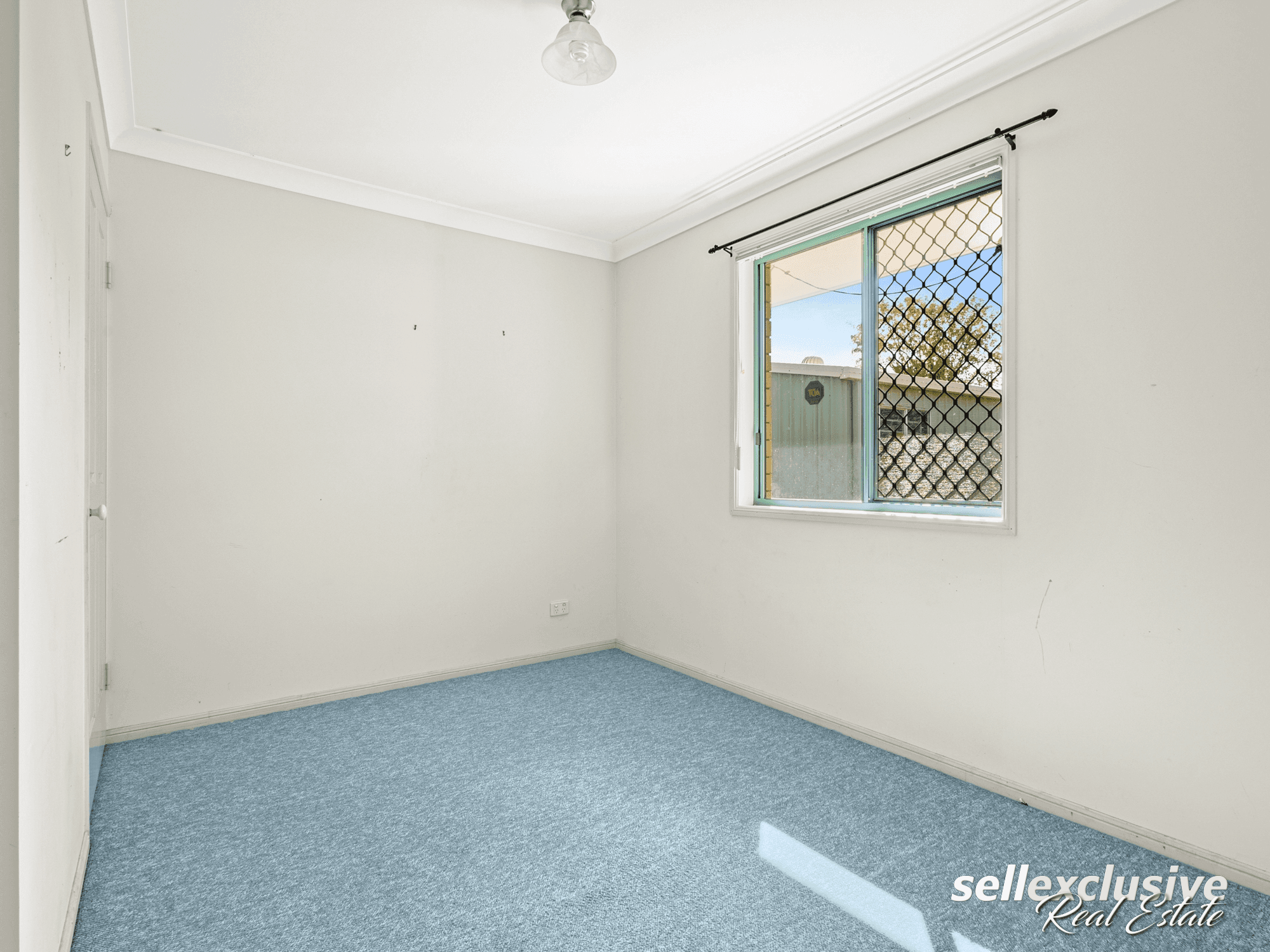 28 Mackerel Street, Sandstone Point, QLD 4511