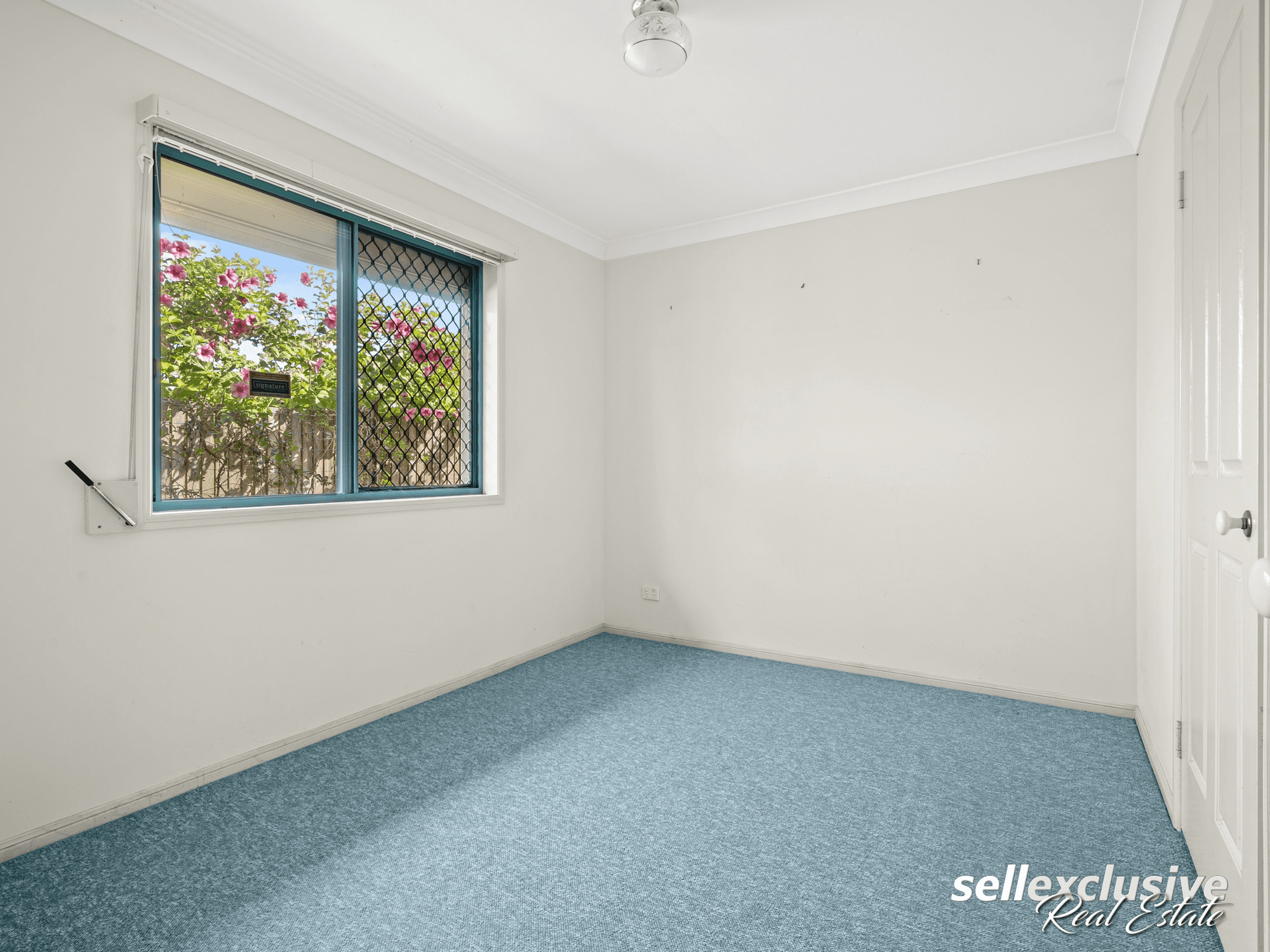 28 Mackerel Street, Sandstone Point, QLD 4511