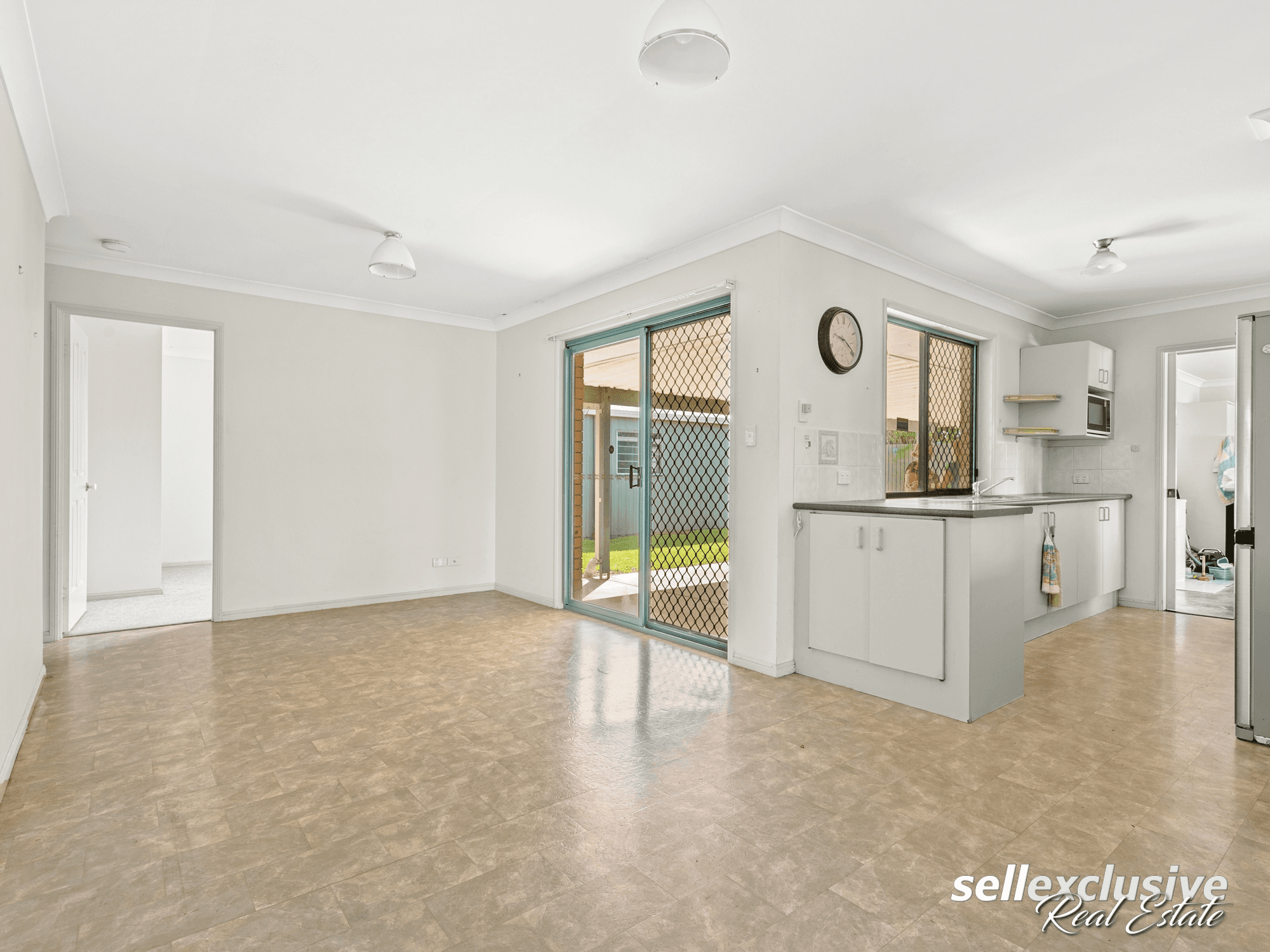 28 Mackerel Street, Sandstone Point, QLD 4511