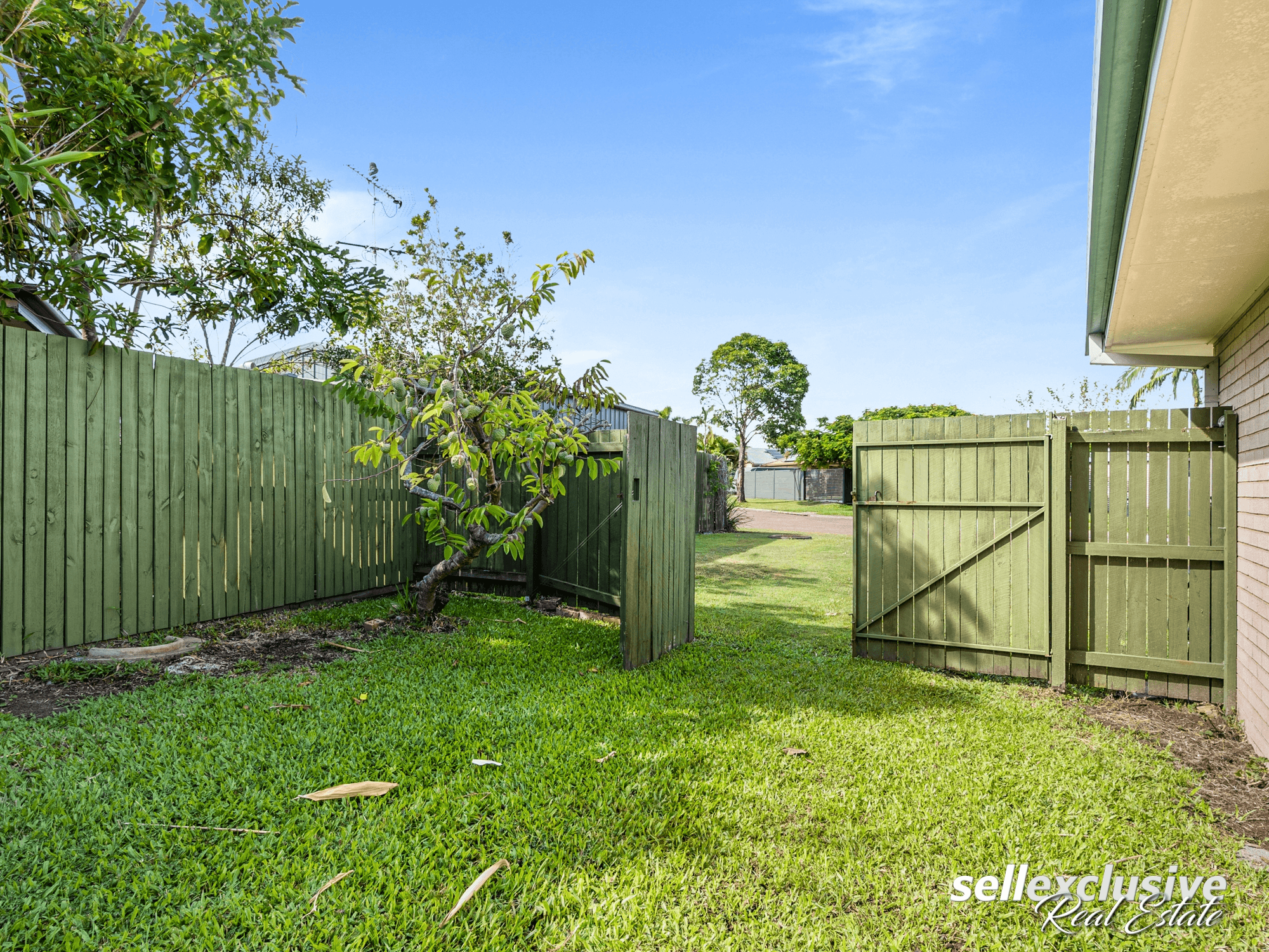 28 Mackerel Street, Sandstone Point, QLD 4511