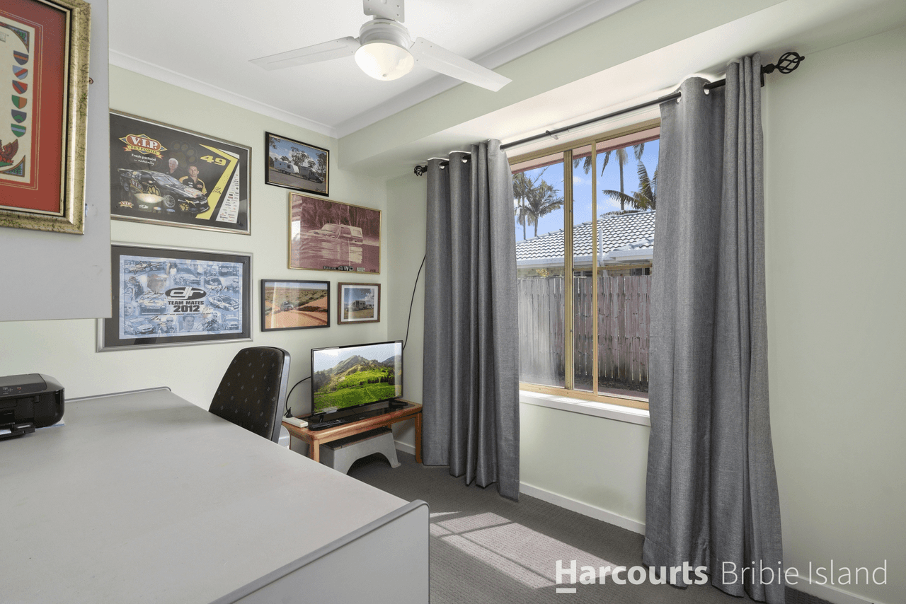 84 Bestmann Rd East, SANDSTONE POINT, QLD 4511